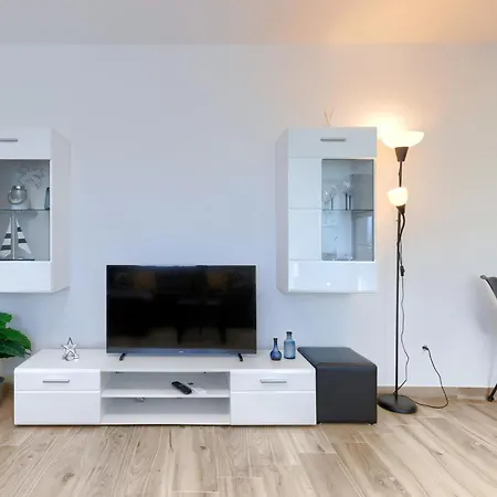 La Mar 2 By Interhome Zambratija (Istria)