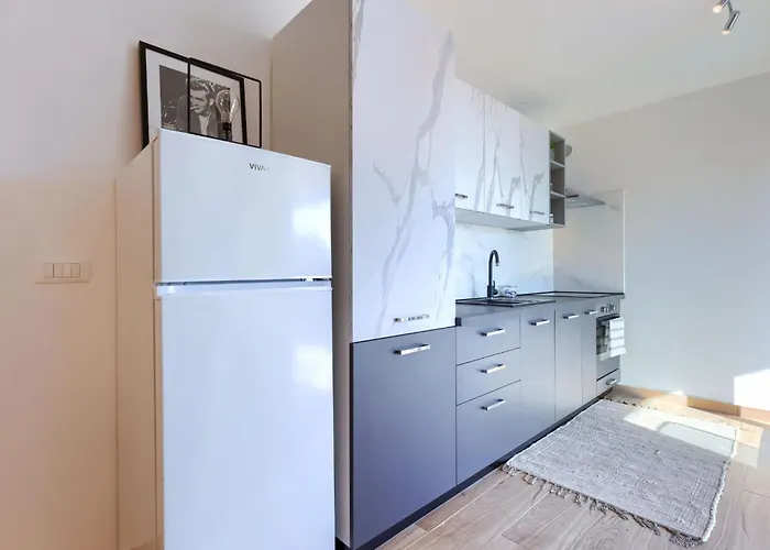 La Mar 2 By Interhome 잠브라티야