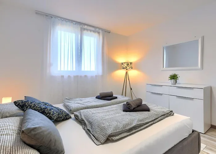 La Mar 2 By Interhome 잠브라티야